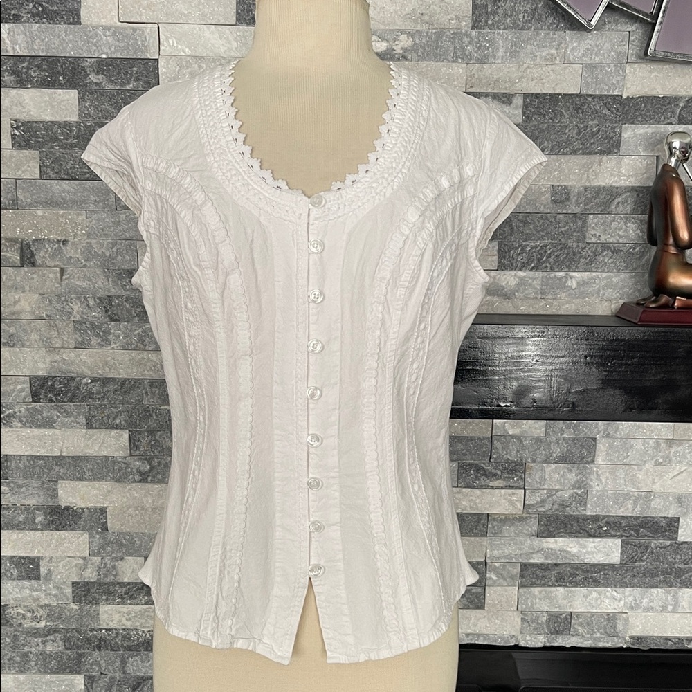 Soft Surroundings Size S White Floral Cotton Trim Top Blouse